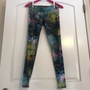 Onzie floral galaxy pant. Cool unique print s/m